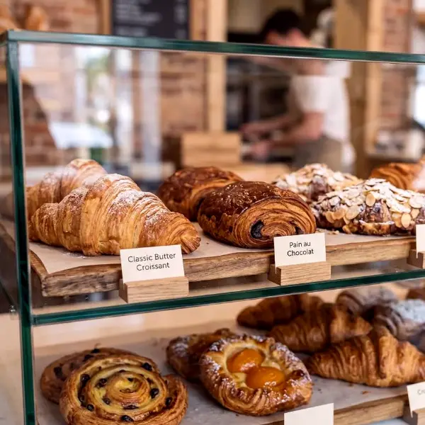 Violet Light — Unsere saisonalen Kuchenkreationen